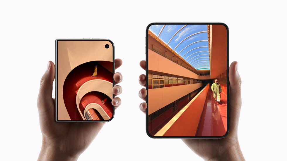 iPhone Duo у відкритому та закритому форматі